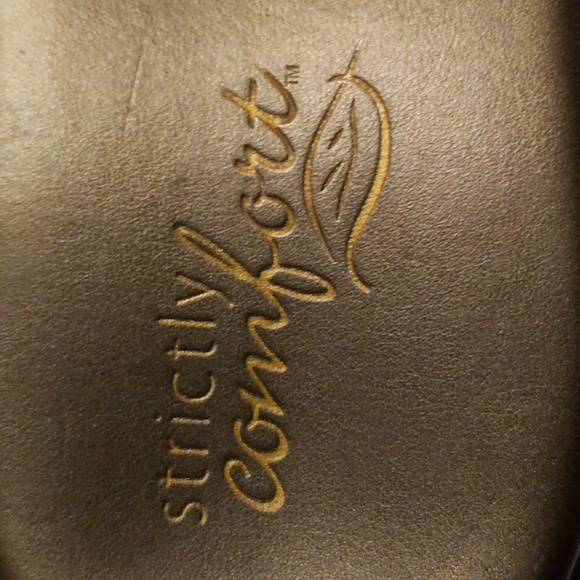 Sandals size 10 - Picture 7 of 7